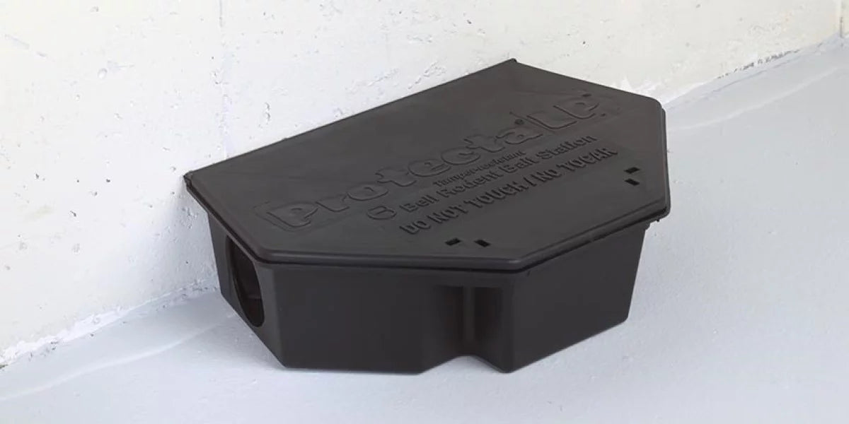 Protecta LP Rat Bait Station - Low-Profile, Triangular - 1 Bait Station Bell Labs